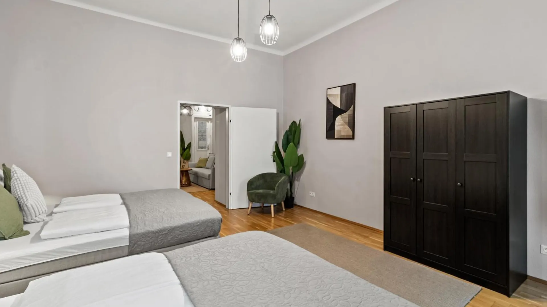 Long Term Stay I 5 Minutes To Metro I Next To Belvedere Palace Áustria
